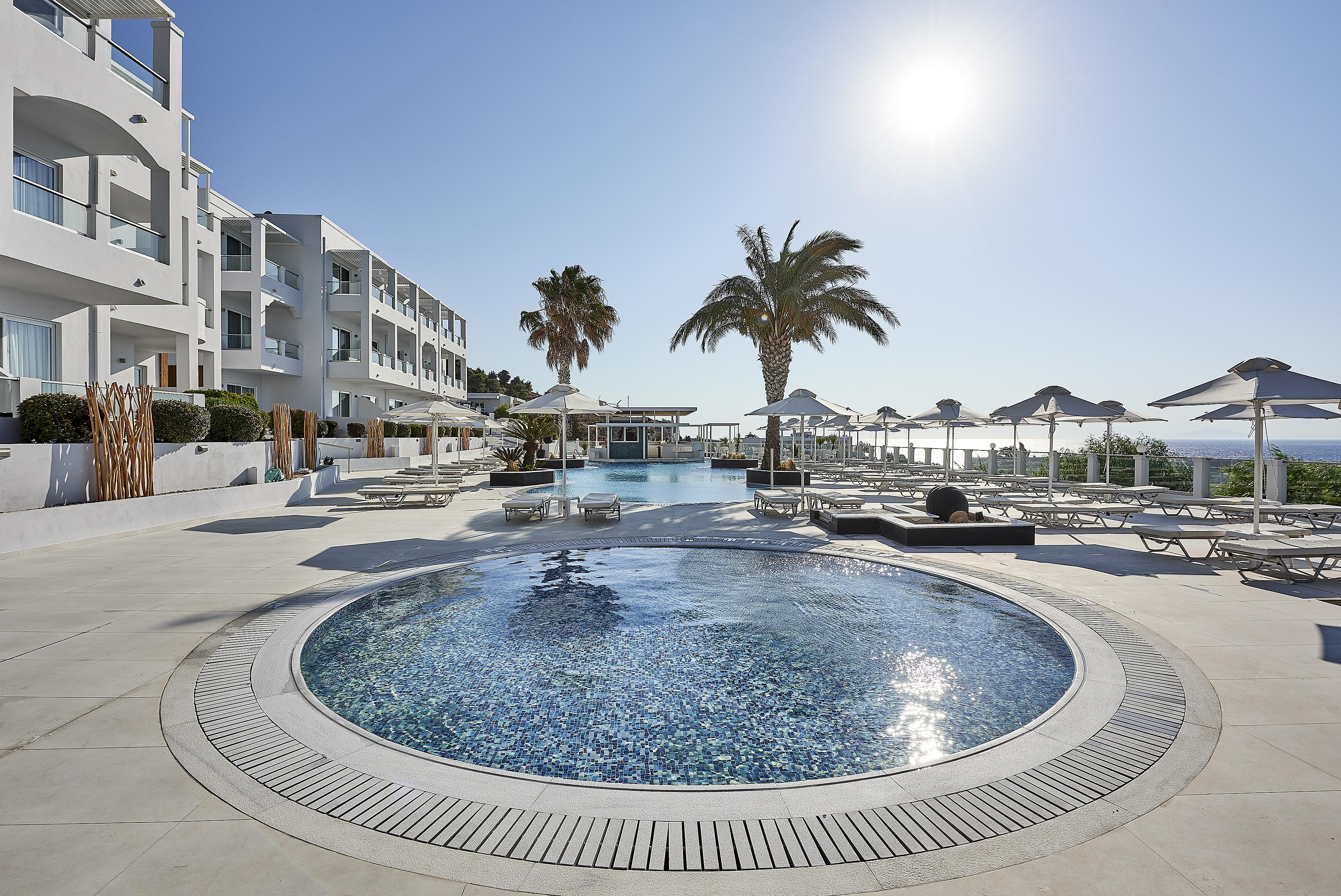 Dimitra Beach Hotel & Suites Агиос-Фокас Экстерьер фото