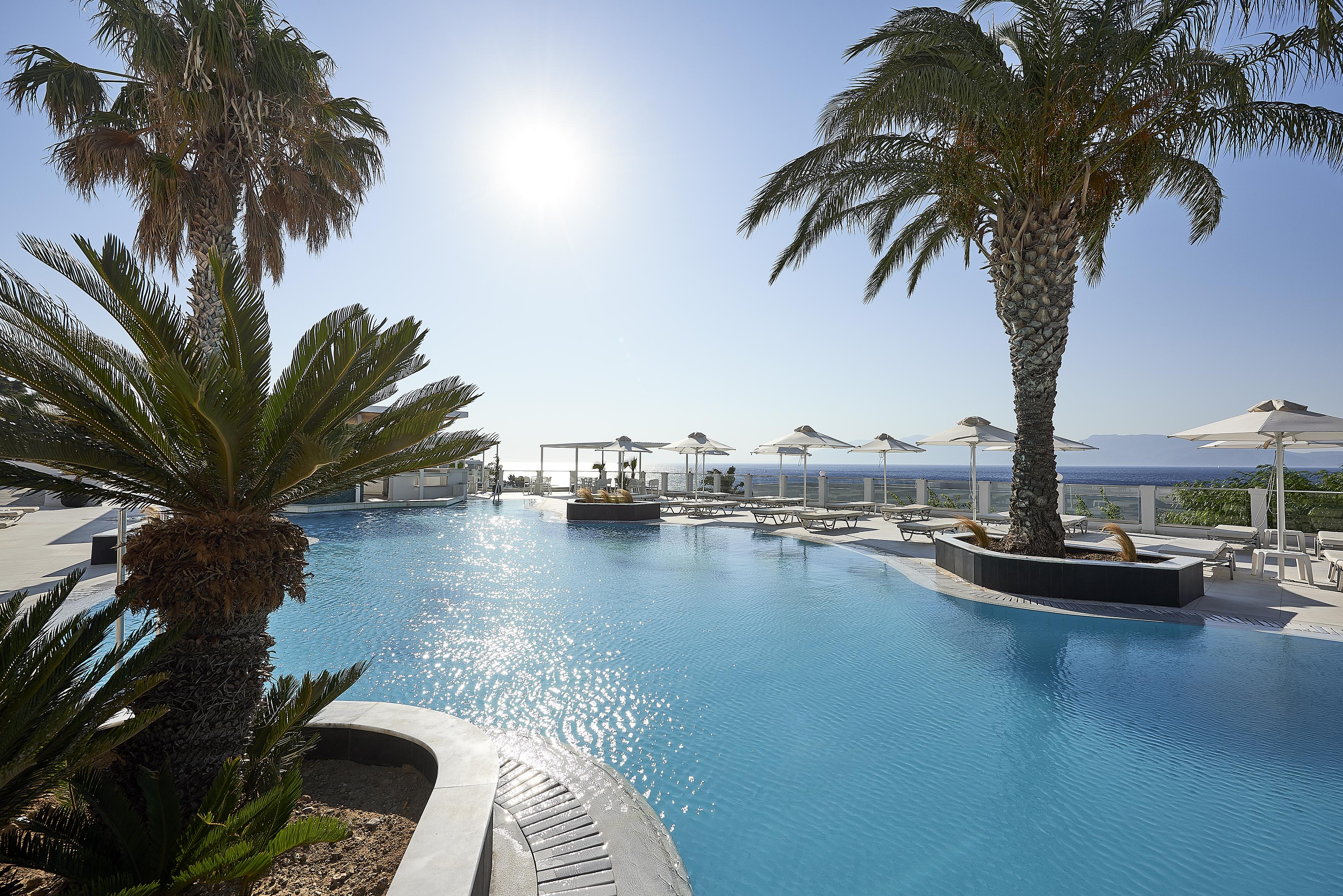 Dimitra Beach Hotel & Suites Агиос-Фокас Экстерьер фото